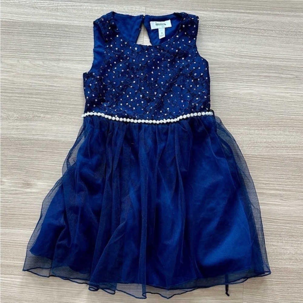 Speechless navy blue dress in size 5
